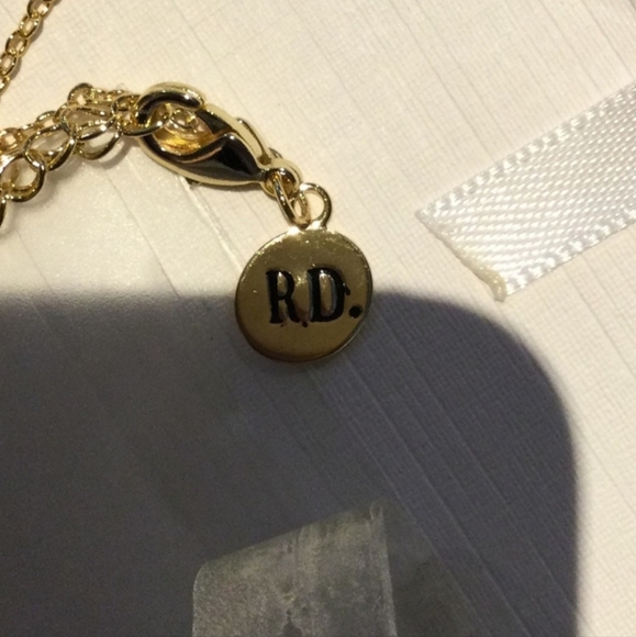 Rae Dunn My Mom My Queen Necklace - Picture 12 of 12